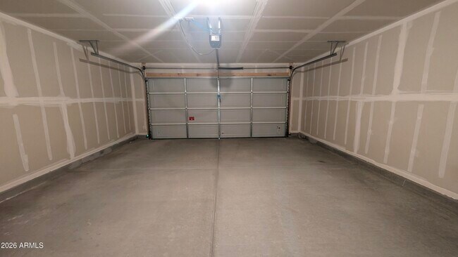 Building Photo - 334 Pk Vw Ln