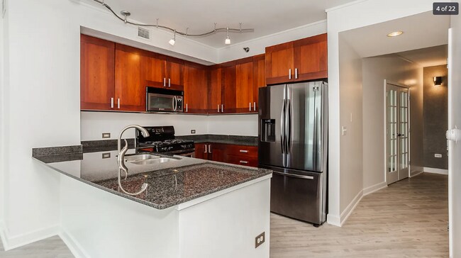Foto del edificio - 744 N Clark St