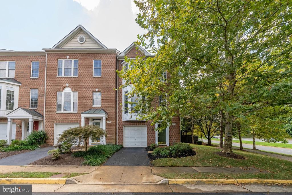 Foto principal - 4273 Upper Park Dr