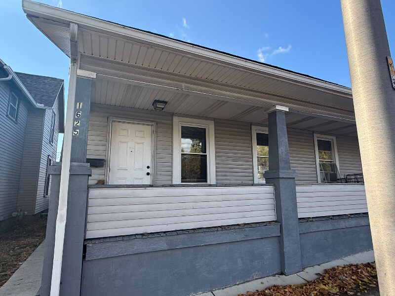 Primary Photo - 1625 Sherman Blvd