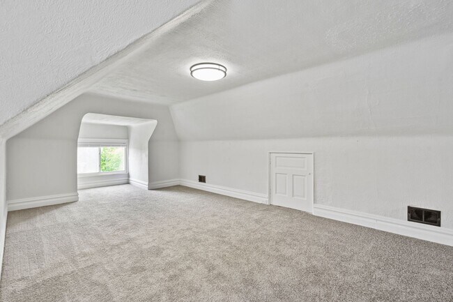 Foto del edificio - 388 Ingomar St