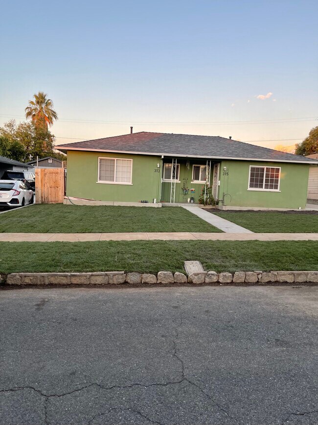 Photo - 313 Bond St Apartments