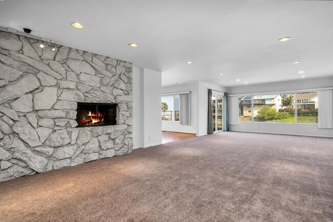 Living Room - 375 Fowling St
