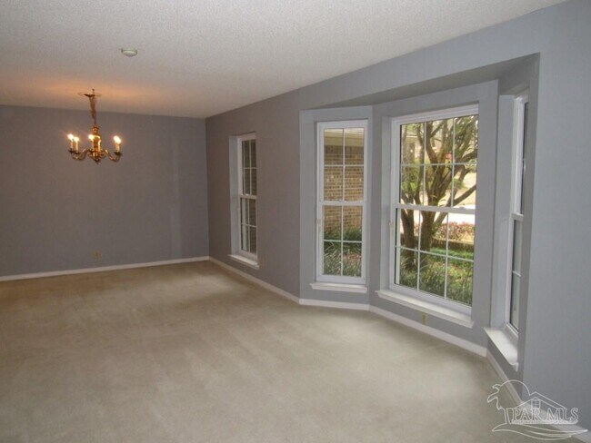 Building Photo - 9009 Woodrun Ln