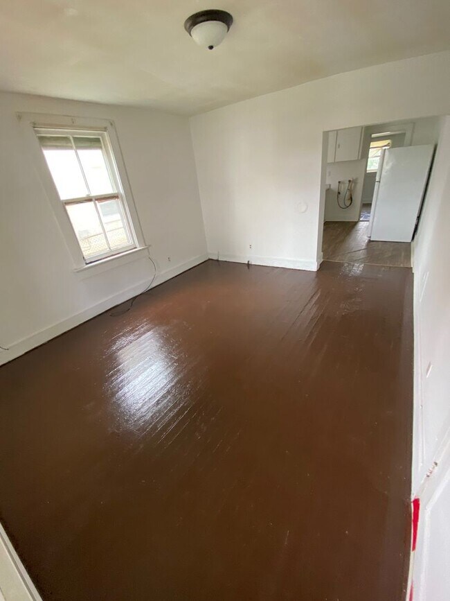 Building Photo - 1219 Campbell Ave