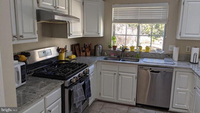 Foto del edificio - 407 Deerpath Ave SW