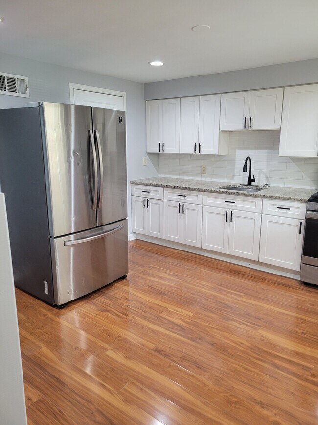 Foto del edificio - 7865 St Bridget Ln