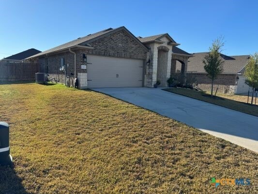 Building Photo - 2423 Elba Dr