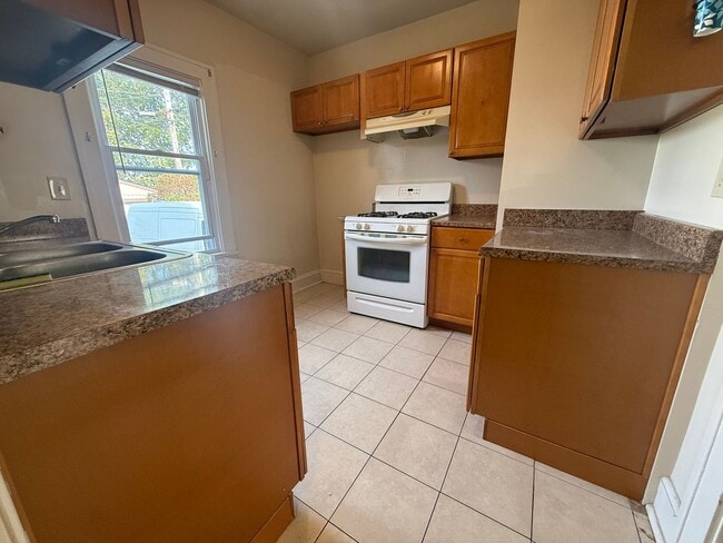 Foto del edificio - 22101 Wilmore Ave