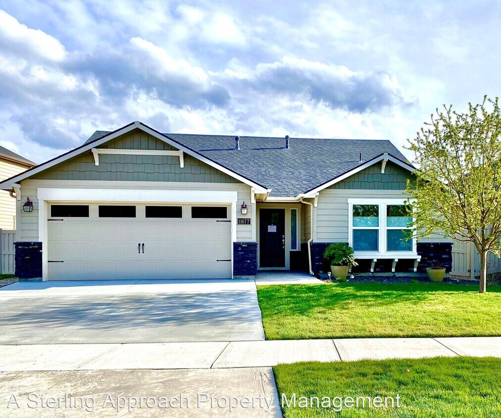 3 br, 2 bath House 11677 W Baserri Dr House Rental in Boise, ID
