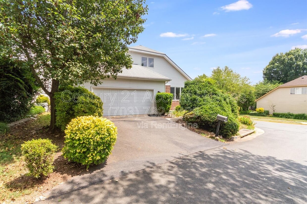 Foto principal - 4572 Shetland Green Rd