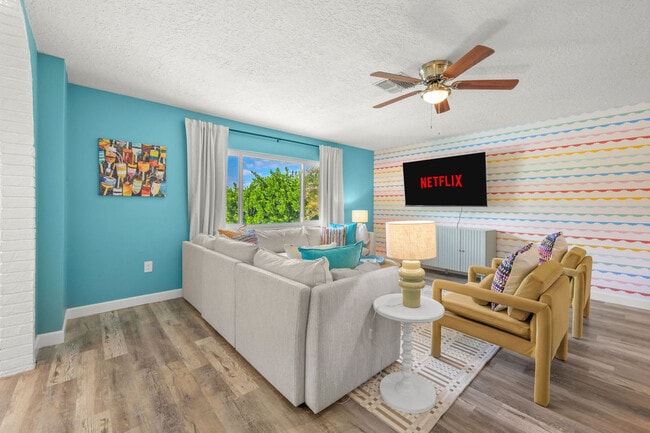 Building Photo - 1319 Saddle Ct