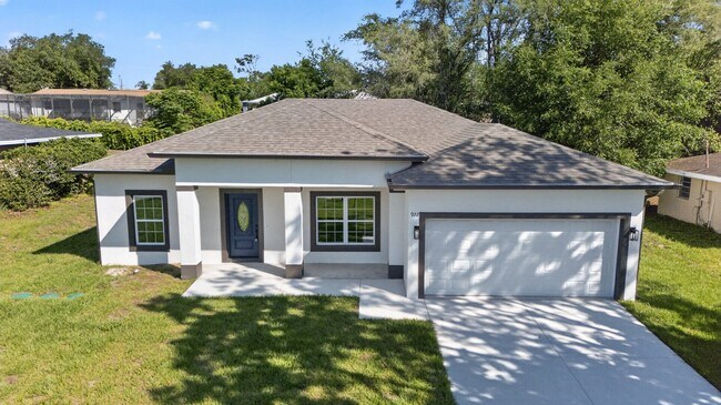 Foto del edificio - 922 N Fairbairn Dr