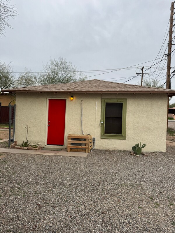 Foto del edificio - 1540 E Miles St