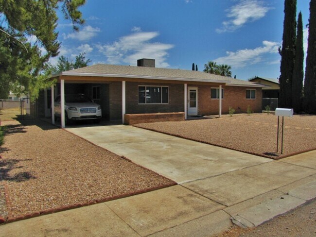 Building Photo - 503 Phillip Dr