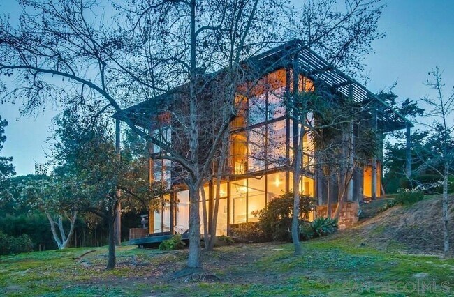 Foto del edificio - 4690 North Ln