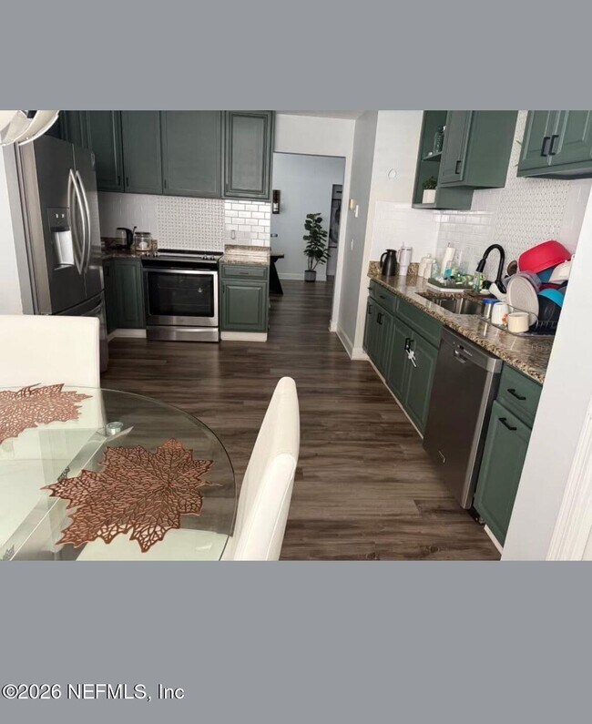 Foto del edificio - 4148 Grenshaw Ct