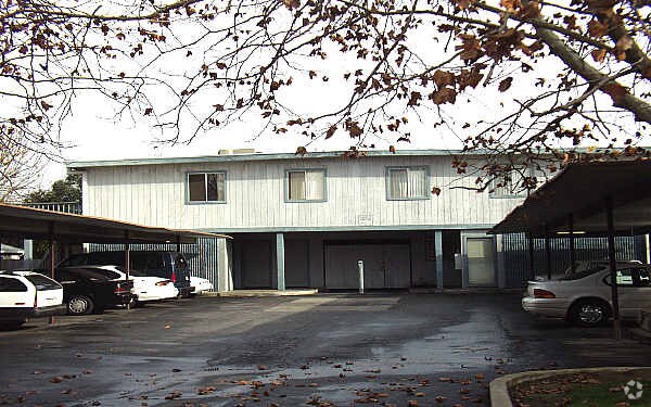 Primary Photo - 1036 S Central Ave