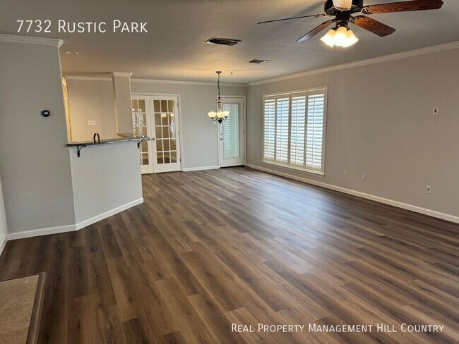 Foto del edificio - 7732 Rustic Park