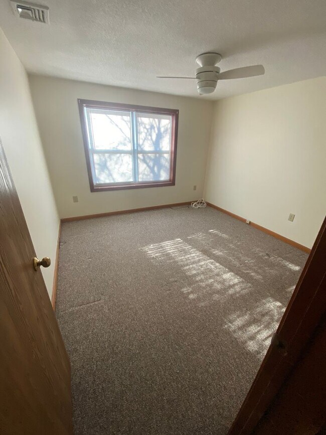 Foto del edificio - 3 bedroom, 1 bath single family in Trestle...