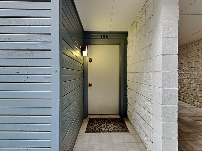 Photo - 901 NW 7th St Townhome