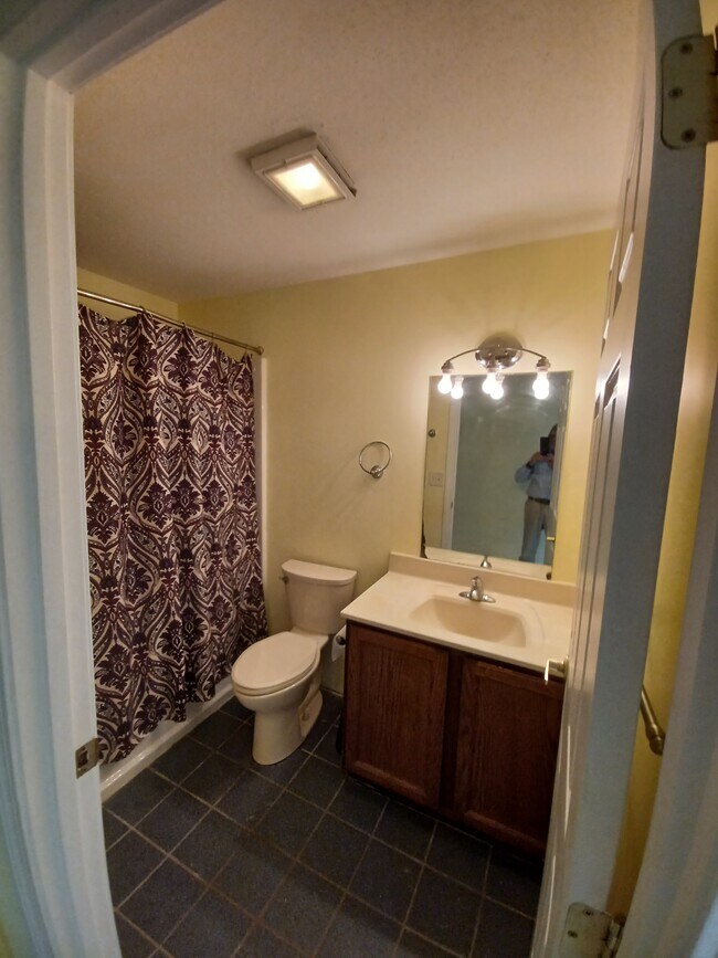 Foto del edificio - 3524 W Shore Rd