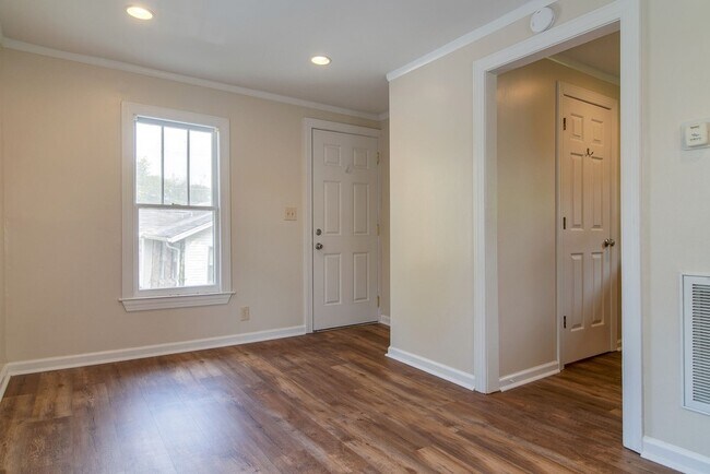 Foto del edificio - 2237 Blair Blvd