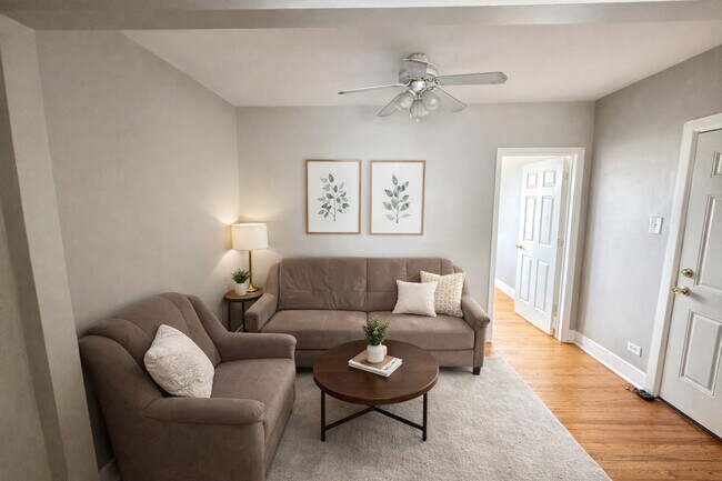 Foto del edificio - 2419 N Oak Park Ave