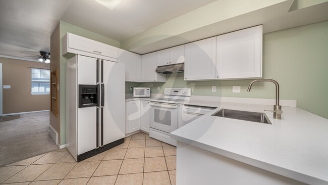 Photo - Cute Updated Townhome Near the Powers Corridor