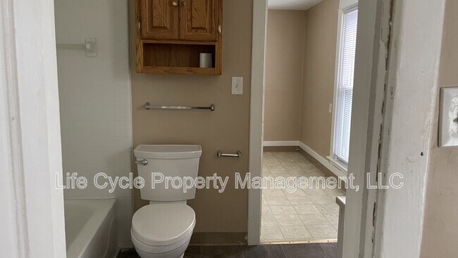 Foto del edificio - 1004 Chatham St NW