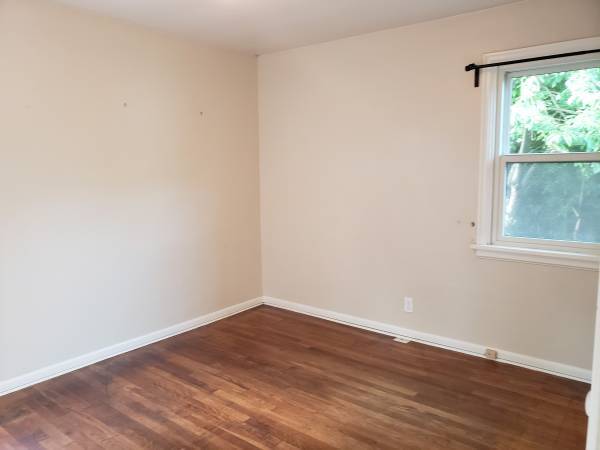 Foto del edificio - 3009 SW Webster St
