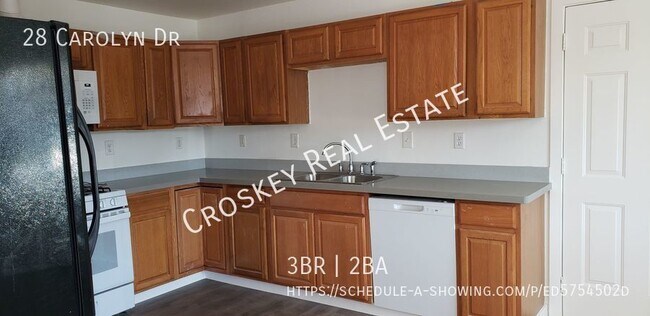 Foto del edificio - Move in ready! Spacious floor plan, close ...