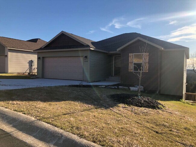 Building Photo - Open living concept- 3BR/2BA with unfinished basement