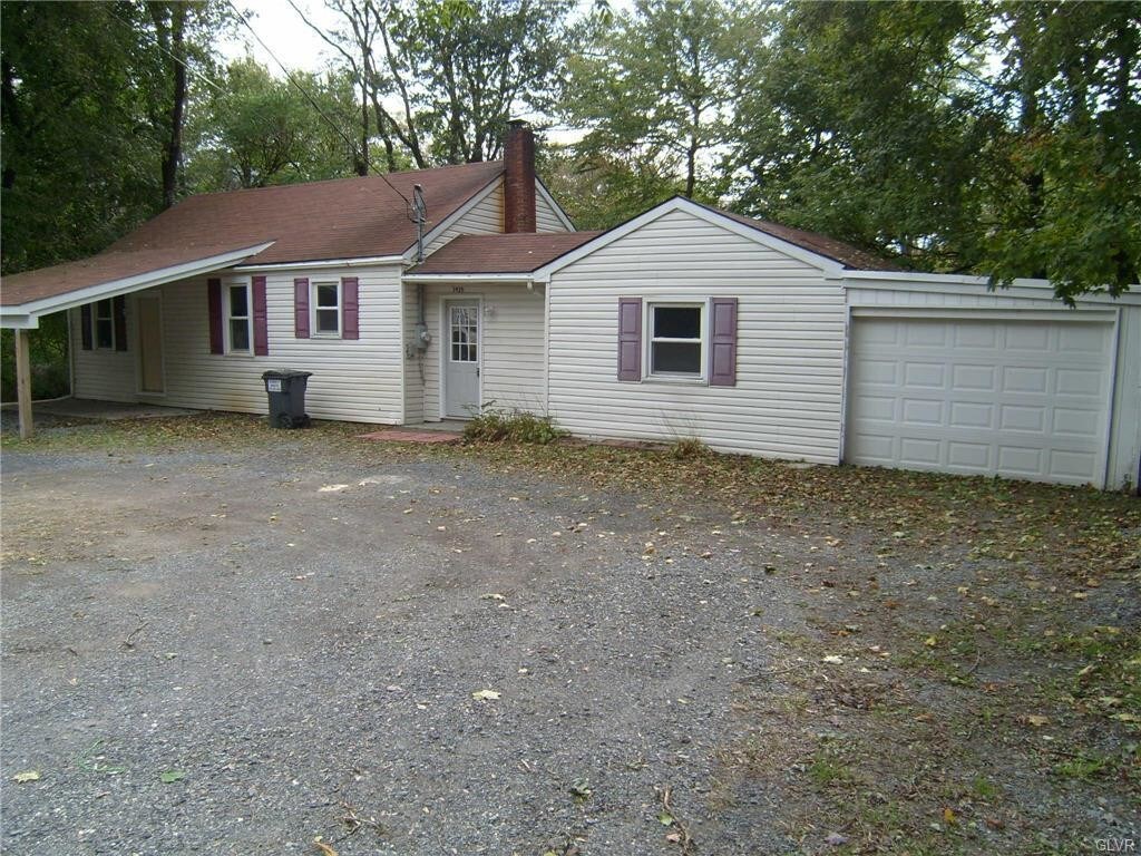 Primary Photo - 3920 Forest Inn Rd