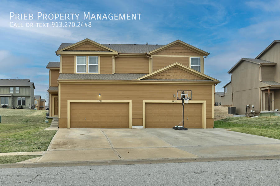 Delaware Ridge Duplex Available July 14th Townhome Rentals in