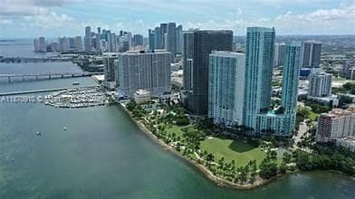 Building Photo - 1900 N Bayshore Dr