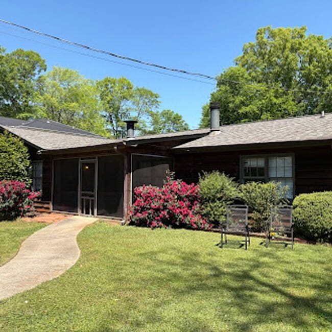 2 Bedroom Duplex in Boulevard! - 2 Bedroom Duplex in Boulevard! House