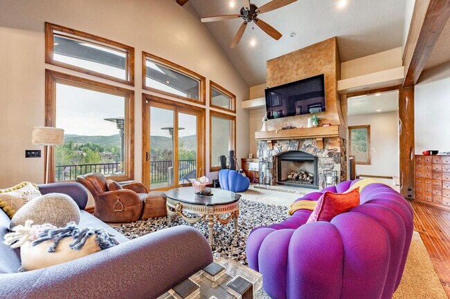 Foto del edificio - Magnificent Mountain Living in Jeremy Ranch