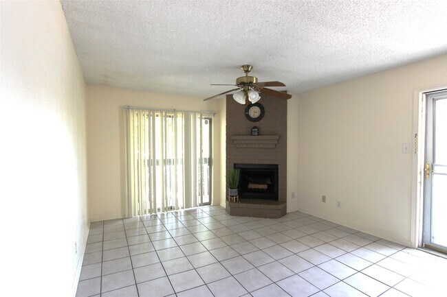 Building Photo - 250 El Dorado Blvd