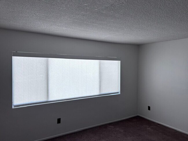 Foto del edificio - 1102-1104 W. 23rd Street & 2231-2233 S. Leland St..