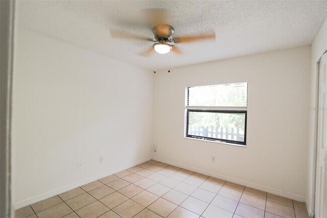 Foto del edificio - 1810 E 143rd Ave