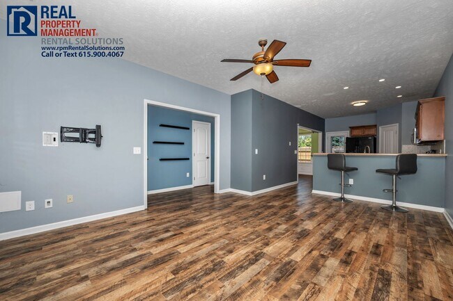 Foto del edificio - Beautiful 2BR/2.5 BA M'boro townhome close to I-24! Washer and Dryer Included!