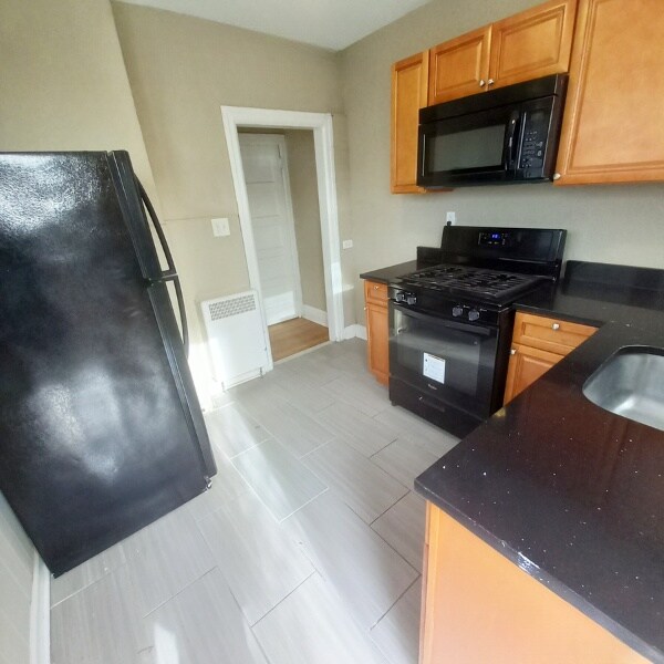 Building Photo - 178 W Annsbury St