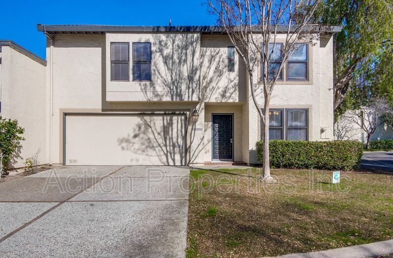 Primary Photo - 4031 Villa Vista