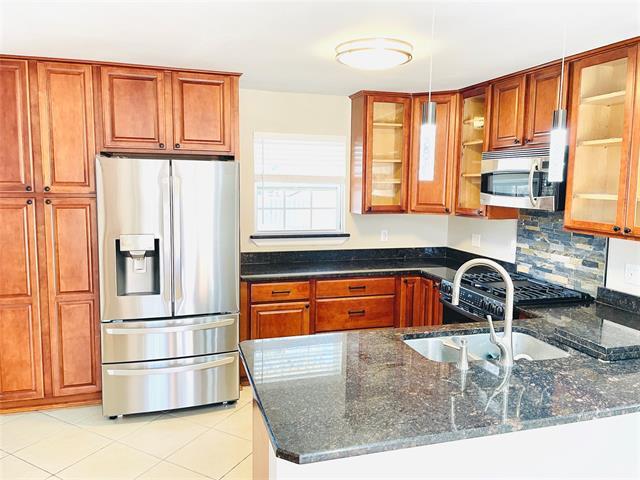 Foto del edificio - 534 E Spring Valley Rd