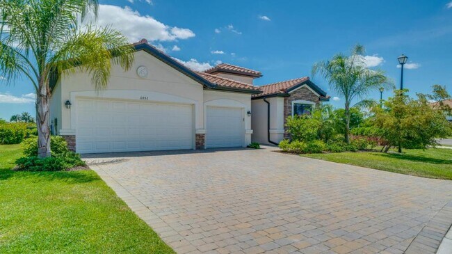 Building Photo - 11853 Hickory Estate Cir