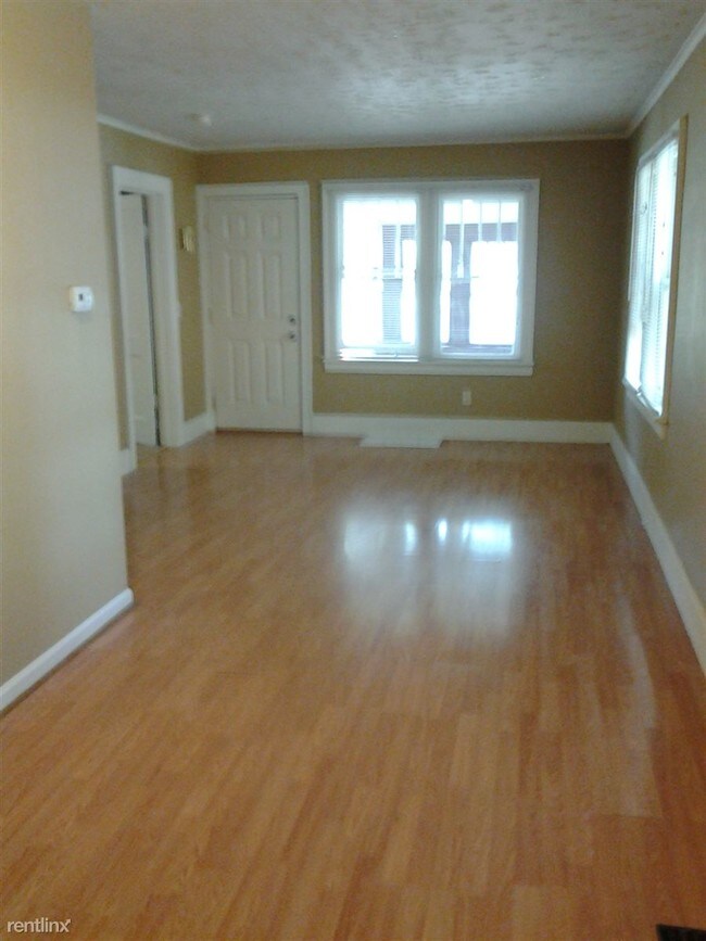 Building Photo - 6 br, 2 bath House - 415 Eldred St