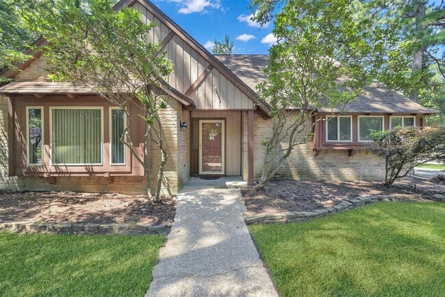 Building Photo - 2239 Pine River Dr
