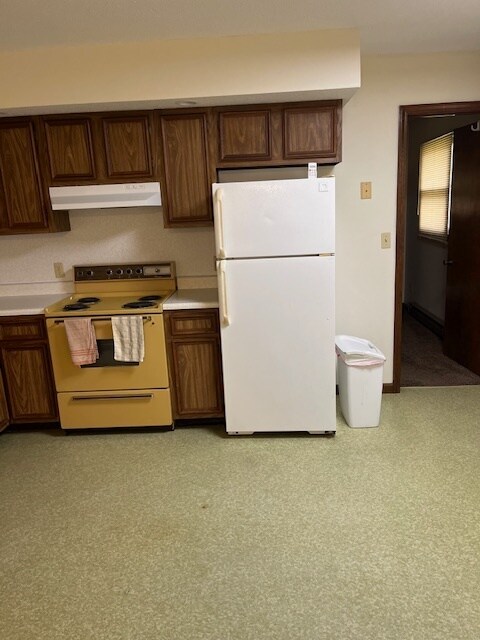 Kitchen - 123 Porter St