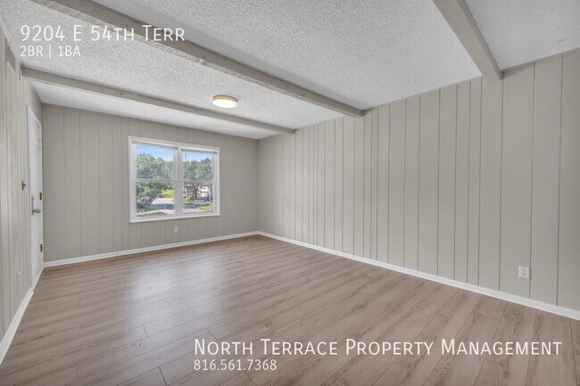 Building Photo - Freshly Renovated 2BR with W/D in Raytown